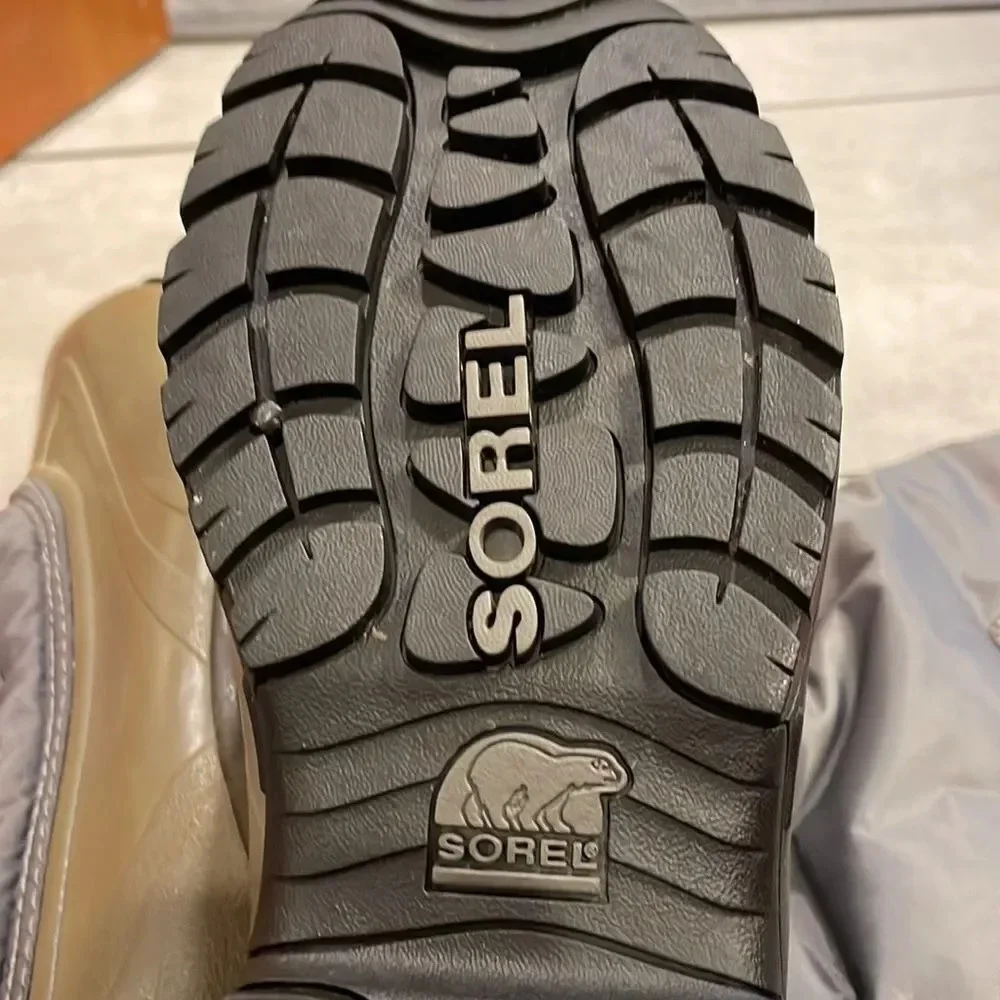 Sorel Snow Lion II woman’s green and grey waterproof and insulated boots
